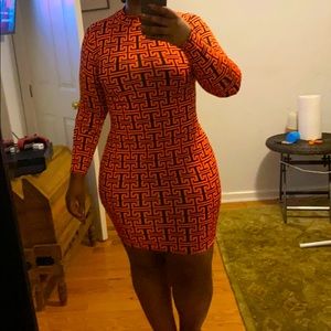 Long sleeve mini  bodycon fluorescent orange black
